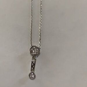 Elegant Silver Pendant Necklace